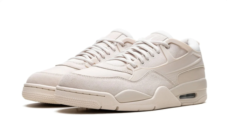 Nike Air Low-Top Sneakers - Tonal Light Beige